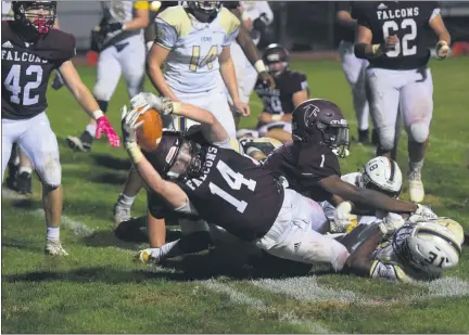  ?? AUSTIN HERTZOG - MEDIANEWS GROUP ?? Pottsgrove’s Rylee Howard reaches for the end zone on a touchdown carry in the second half against Upper Merion.