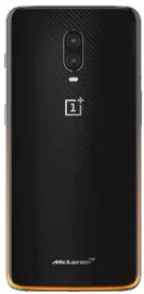  ??  ?? OnePlus and McLaren launch the carbon fibre covered Formula 1-inspired 6T smartphone. — OnePlus photo