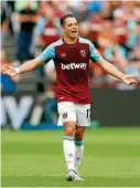  ??  ?? Javier Hernández, durante un juego esta temporada con el West Ham.