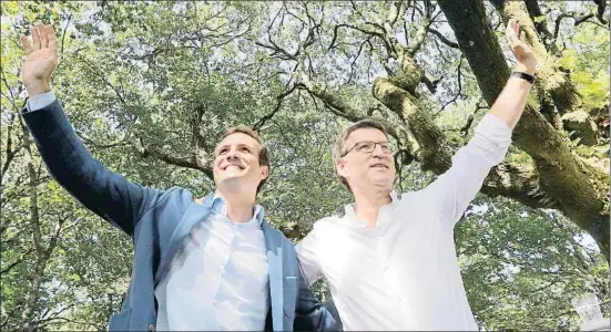  ?? LAVANDEIRA JR / EFE ?? Pablo Casado acudió a Galicia, como había prometido en campaña, e inició el curso político con Núñez Feijóo