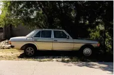  ??  ?? Below left: Battered old Mercedes are a common sight around the town of Imotski, where it is said there is the highest proportion of Mercedes-benz cars per capita in the world