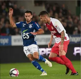  ?? (Photos AFP et JFO) ?? Encore battue à Strasbourg, l’ASM de Stevan Jovetic veut créer l’exploit, à Bruges, ce soir.