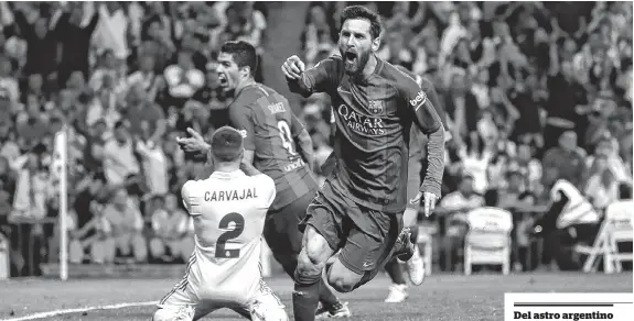  ?? REUTERS ?? Cómo para no festejarlo de esta manera. Lionel Messi se llena la boca de gol en el Santiago Bernabeú.