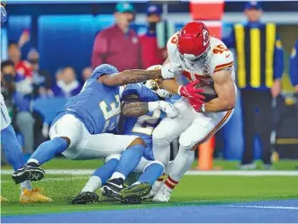  ?? AP PHOTO/ASHLEY LANDIS ?? Kansas City Chiefs fullback Michael Burton scores a touchdown during the first half against the Los Angeles Chargers on Dec. 16, 2021, in Inglewood, Calif.