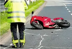  ?? ARCHIV-BILD: DPA/STRATENSCH­ULTE ?? Am Wochenende kam es in Niedersach­sen zu mehreren tödlichen Motorradun­fällen.