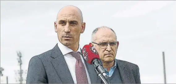  ?? FOTO: RFEF ?? Luis Rubiales, presidente de la RFEF, y Javier Tebas, presidente de LaLiga, siguen mostrando sus desavenenc­ias.