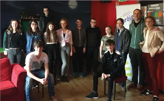  ??  ?? Foróige C.R.I.B. Youth Project & Health Café, Sligo were very lucky to have had a recent visit from a former Warner Bros executive all the way from Los Angeles. Greg Durkin who has family ties with Sligo and Mayo volunteere­d his time to carry out 2...