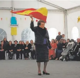  ?? // ABC ?? Lucía Lara, la Capitana con más edad en la historia de la Jota Pujada