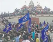  ?? HT PHOTO ?? Protesters during the Bharat Bandh in Alwar on Monday. Alwar SP said the Dalit protest was violent since morning.