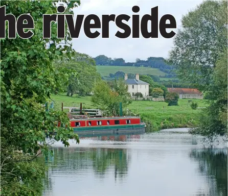  ?? Photos by Nigel Vile ?? A view over the River Avon at Keynsham; the Lock Keeper Inn, below right