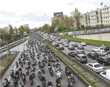  ??  ?? Une nouvelle fois, la FFMC et l’associatio­n 40 Millions d’automobili­stes ont appelé à manifester ensemble contre le 80 km/h.