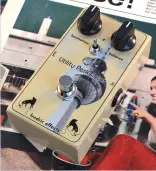  ??  ?? The ever-popular Utility Perkolator pedal (above) and a rebuilt 1973 Musima Eterna (right), incorporat­ing the Fredric Effects ThumbCutte­r preamp/fuzz circuit