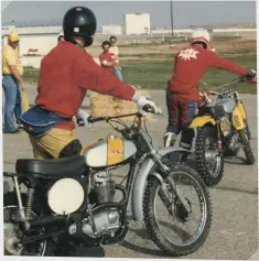  ??  ?? LEFT: Flat out at Riverside: “the two-strokes were passing me like I was standing still” ABOVE: Burl (left) rolling out for the start of the Riverside Grand Prix, over a two-mile track