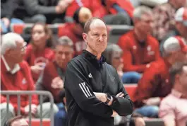  ?? YOUNG KWAK/AP ?? Washington head coach Mike Hopkins watches the first half against Washington State in Pullman, Wash.