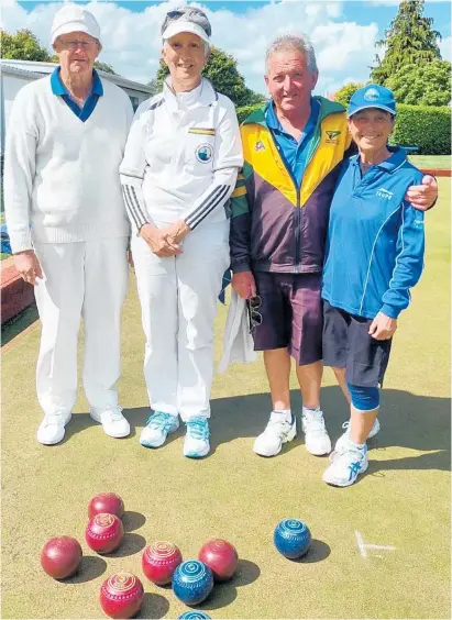  ?? Photo / Bevan Choat ?? Taupo Bowling Club mixed pair champions Rick Whittaker and Janet Simmons (left), with finalists Joe Rowen and Annie Judge.