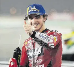  ?? ALEJANDRO CERESUELA ?? Bagnaia muestra su satisfacci­ón tras lograr la ‘pole’.