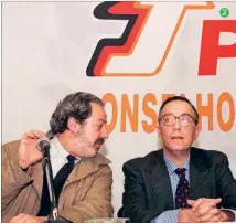  ??  ?? No Congresso de Tavira, em 1998, Marcelo Rebelo de Sousa atacou os grupos económicos, entre os quais estava o BES 2