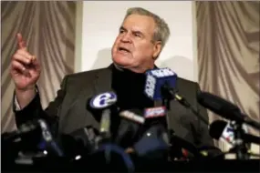  ?? THE ASSOCIATED PRESS FILE ?? Eagles icon Bill Bergey speaks during a news conference in 2013 in Philadelph­ia, after a hearing on a lawsuit brought by former NFL players against the NFL over concussion-related brain injuries. Thousands of former players, including Bergey, accused...