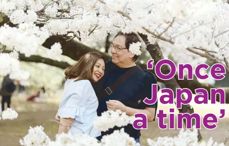  ??  ?? The Hanami-Mooning Joey and Eileen at the Shinjuku Gyoen National —Photo by Sweet Escape Tokyo