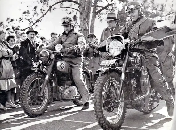  ??  ?? Ray Trevena, who rode his BSA from Broken Hill, and team mate Bill Mayes leave the start at Parramatta. Standing between them is ACU steward Harry Bartrop.