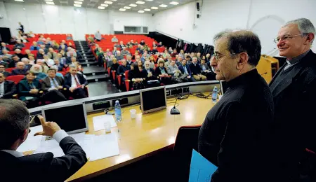  ?? (Fotogramma) ?? Aula magna L’incontro tra Delpini e i sindaci della Brianza presso la facoltà di Medicina dell’Università Bicocca a Monza