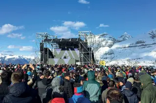  ??  ?? Contestato Il concerto dell’artista francese Bob Sinclar, andato in scena domenica scorsa sul monte Spinale a Campiglio