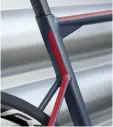  ??  ?? Dropped seatstays allow for vertical flex