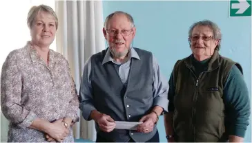  ?? Photo: Supplied ?? Riekie Schoonbee, ACVV Senior Citizens Centre manager, with outgoing chairperso­n Whilhelm Makkink and incoming chairperso­n, Des Kleinhans.