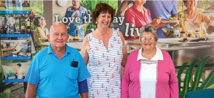  ?? Photo: Syd Owen ?? HAPPY RESIDENTS: Joe and Berris Robinson share with sales consultant Lorraine Walton (centre) why they are happy to be making the move to Seachange Toowoomba.