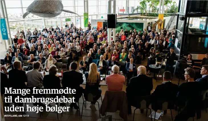  ??  ?? Livet i havet var på dagsordene­n, da en raekke politikere på valg mødtes til debat med borgere i Kattegatce­ntret onsdag aften. Foto: Mikkel Berg Pedersen