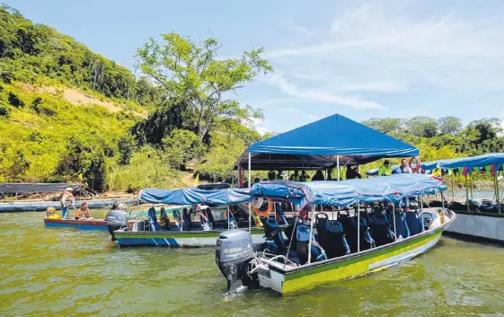  ?? JAIME MORENO VARGAS/ADN ?? La Gobernació­n invierte en el embalse $1.900 millones para el CAII Fluvial, y avanza la consultorí­a para diseños del embarcader­o público que costaría $20.000 millones.