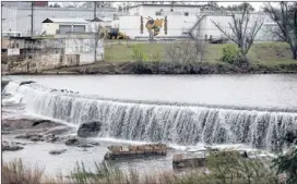  ?? DEBORAH CANNON / AMERICAN-STATESMAN ?? The view looking just west of Highway 71 at the river in Llano on Wednesday. An expert says a rainy season is needed to get out of the drought.