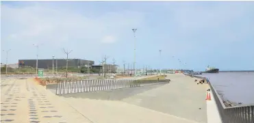  ?? JOSEFINA VILLARREAL ?? Este el Gran Malecón del Río, donde en horas de la tarde se festejará el cumpleaños de Barranquil­la.