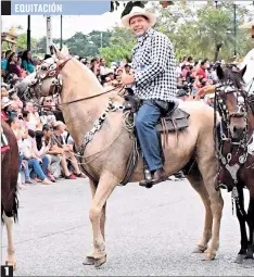  ??  ?? EQUITACIÓN 1. Cabalgata. El padre Julio Coloma, participan­do en la cabalgata por las fiestas samboronde­ñas.