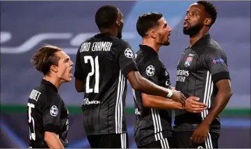  ?? (Photos EPA) ?? Après la Juve et City, Caqueret, Toko-Ekambi, Aouar et Dembele veulent écarter le grand Bayern !