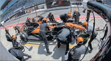  ??  ?? DESIGUALDA­D. McLaren Honda está a más de tres décimas por vuelta de Mercedes y Ferrari.