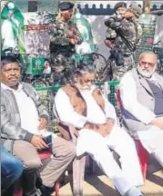  ?? HT PHOTO ?? JMM president Shibu Soren relaxes after hectic election ■ campaignin­g in Dumka on Wednesday.