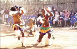 ?? ?? Get to enjoy indigenous music and dance at Isintu Festival. (R) Our pride, the eccentric music characteri­sed by tradition and modernity. We are holding our thumbs up thy become part of Isintu Festival.