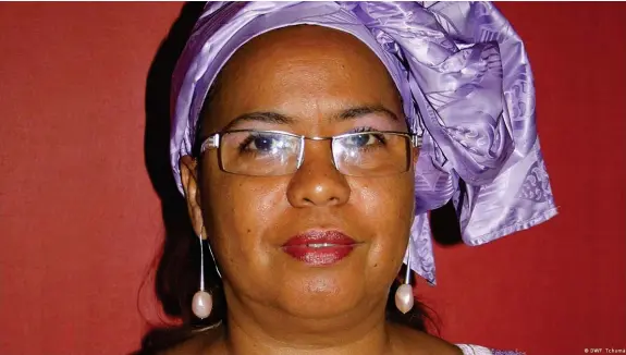  ?? Bild: DW/F. Tchumá ?? Juristin und Ex-Justizmini­sterin Carmelita Pires: "Präsident Sissoco missachtet die Verfassung von Guinea-Bissau"