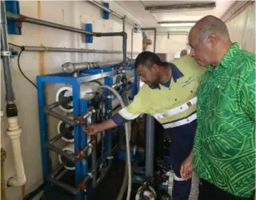  ?? ?? Minister for Infrastruc­ture, Ro Filipe Tuisawau, while commission­ing the solar power plant project in Taveuni.