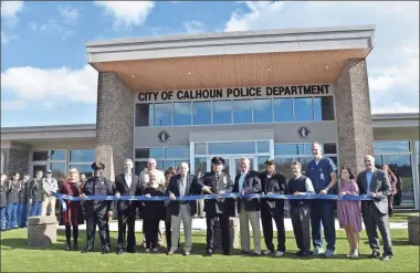  ?? Blake silvers ?? The new Calhoun Police Department headquarte­rs, 10 McDaniel Station Road, is officially dedicated in December with a ribbon cutting.