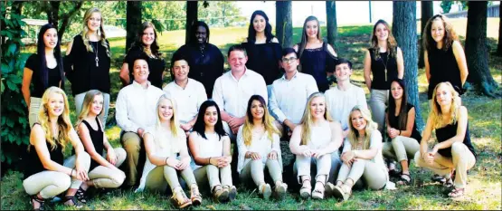  ?? CONTRIBUTE­D PHOTO ?? Gordon Central’s 2016 Homecoming Court: Back row: Jaky Alverez (9th Rep.), Wyatt Bishop (10th), Morgan Frank (10th Rep.), Jabresha Evans (11th Rep.), Karen Cervantes (11th), Dayla Brock (11th), Cassidy Tinch (11th Rep.), and Madison Reyes (9th Rep.)...