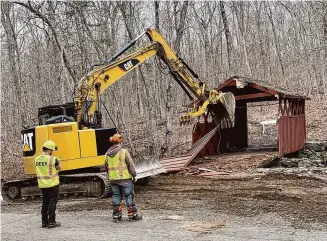  ?? Contribute­d photo ?? A local group who pushed for the bridge replacemen­t is happy but says more needs to be done for the park.