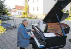  ?? FOTO: ALTENZENTR­UM ?? Konzert mit Flügel: Erich Vosseler