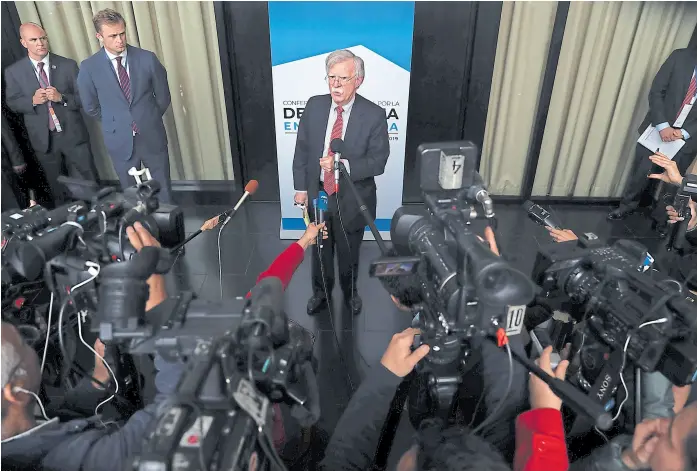  ?? Paolo agUilar/EFE ?? El asesor de Seguridad Nacional de la Casa Blanca, John Bolton, durante una conferenci­a de prensa ayer, en Lima