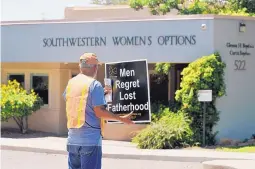  ?? MARLA BROSE/JOURNAL ?? Southweste­rn Women’s Options, one of the nation’s few providers of late-term abortions, has in the past provided UNM Health Sciences Center with tissue from aborted fetuses for medical research.