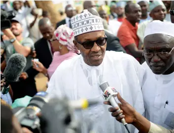  ?? DR ?? Partido de Muhammadu Buhari continua a enfrentar deserções de influentes senadores