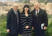  ??  ?? Ad Assisi Da sinistra Il capo della Fip Lai, il sindaco Stefania Proietti e Falcinelli