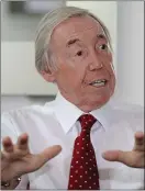  ??  ?? Those famous hands: Gordon Banks