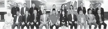  ??  ?? Yahya (seated sixth right) with members of the State Cooperativ­e Consultati­ve Council during the meeting.